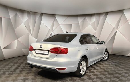 Volkswagen Jetta VI, 2011 год, 897 000 рублей, 2 фотография