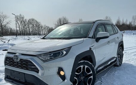 Toyota RAV4, 2019 год, 2 897 000 рублей, 3 фотография
