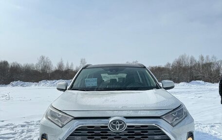 Toyota RAV4, 2019 год, 2 897 000 рублей, 10 фотография