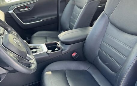 Toyota RAV4, 2019 год, 2 897 000 рублей, 13 фотография