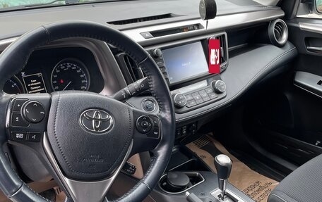 Toyota RAV4, 2018 год, 3 200 000 рублей, 7 фотография
