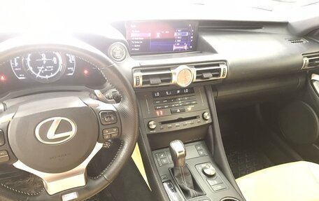 Lexus RC I рестайлинг, 2019 год, 3 800 000 рублей, 6 фотография