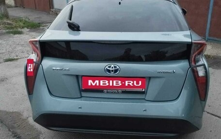 Toyota Prius IV XW50, 2018 год, 2 300 000 рублей, 4 фотография