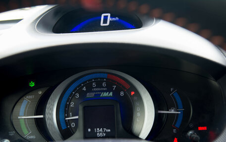 Honda Insight II рестайлинг, 2010 год, 1 150 000 рублей, 19 фотография