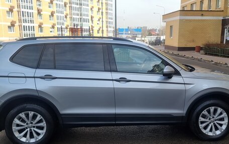 Volkswagen Tiguan II, 2019 год, 2 750 000 рублей, 3 фотография