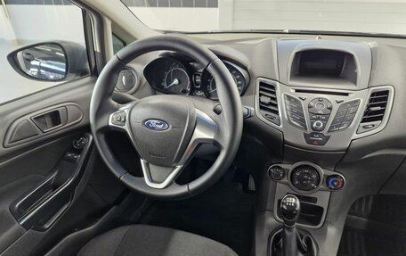 Ford Fiesta, 2015 год, 740 000 рублей, 9 фотография