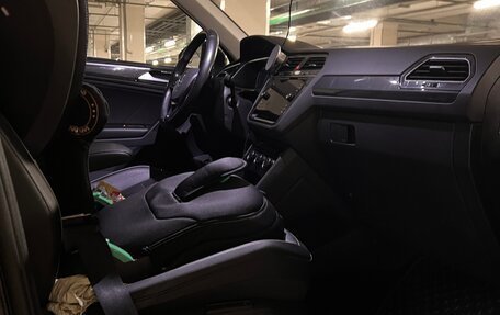 Volkswagen Tiguan II, 2019 год, 3 000 000 рублей, 4 фотография