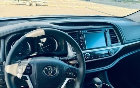 Toyota Highlander III, 2017 год, 3 800 000 рублей, 6 фотография