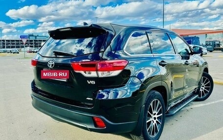 Toyota Highlander III, 2017 год, 3 800 000 рублей, 24 фотография