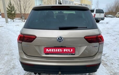 Volkswagen Tiguan II, 2018 год, 3 700 000 рублей, 3 фотография