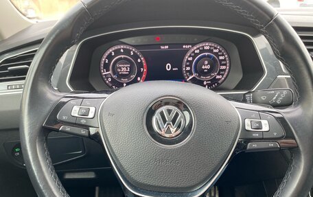 Volkswagen Tiguan II, 2018 год, 3 700 000 рублей, 8 фотография
