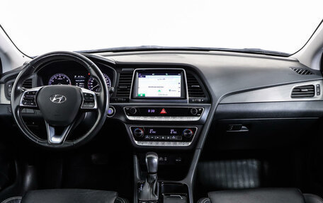 Hyundai Sonata VII, 2017 год, 2 290 000 рублей, 10 фотография