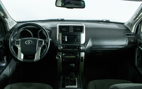 Toyota Land Cruiser Prado 150 рестайлинг 2, 2011 год, 3 696 000 рублей, 12 фотография