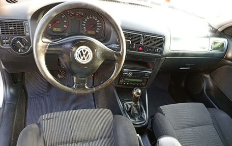 Volkswagen Golf IV, 2001 год, 400 000 рублей, 16 фотография