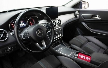 Mercedes-Benz CLA, 2018 год, 1 847 070 рублей, 10 фотография