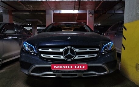 Mercedes-Benz E-Класс, 2018 год, 4 200 000 рублей, 3 фотография