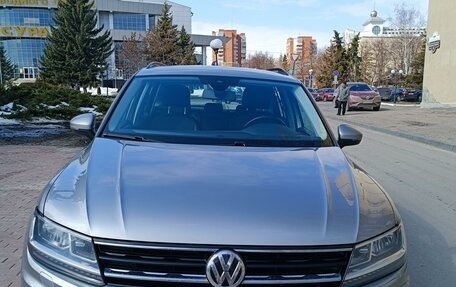 Volkswagen Tiguan II, 2020 год, 2 900 000 рублей, 3 фотография