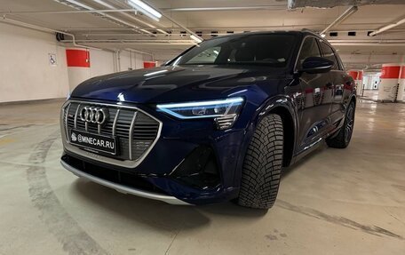 Audi e-tron I, 2022 год, 6 500 000 рублей, 10 фотография