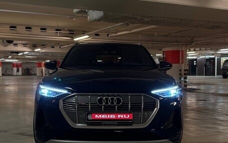 Audi e-tron I, 2022 год, 6 500 000 рублей, 3 фотография
