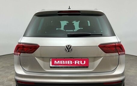 Volkswagen Tiguan II, 2020 год, 3 099 000 рублей, 5 фотография