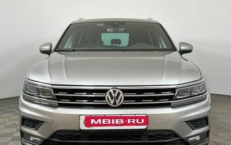 Volkswagen Tiguan II, 2020 год, 3 099 000 рублей, 2 фотография