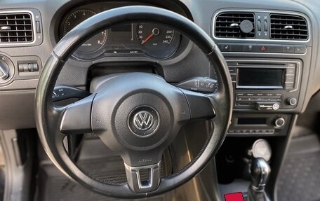 Volkswagen Polo VI (EU Market), 2013 год, 950 000 рублей, 11 фотография