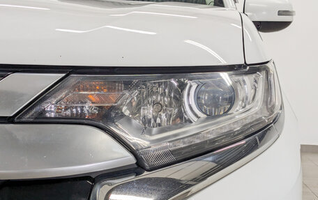 Mitsubishi Outlander III рестайлинг 3, 2019 год, 2 245 000 рублей, 11 фотография