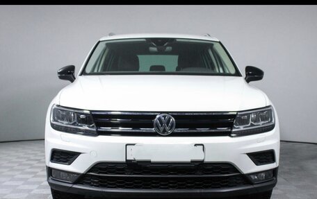Volkswagen Tiguan II, 2019 год, 2 750 000 рублей, 6 фотография