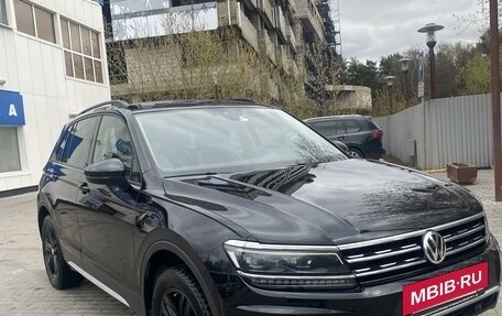 Volkswagen Tiguan II, 2018 год, 2 600 000 рублей, 6 фотография