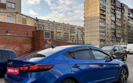 Hyundai Elantra VI рестайлинг, 2018 год, 1 700 000 рублей, 4 фотография
