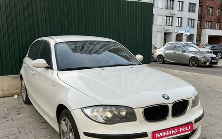 BMW 1 серия, 2009 год, 1 080 000 рублей, 3 фотография
