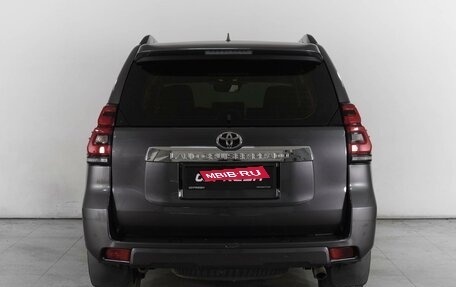 Toyota Land Cruiser Prado 150 рестайлинг 2, 2018 год, 5 290 000 рублей, 4 фотография