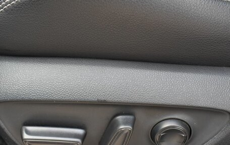 Toyota RAV4, 2019 год, 12 фотография