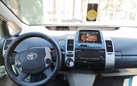 Toyota Prius, 2009 год, 750 000 рублей, 15 фотография