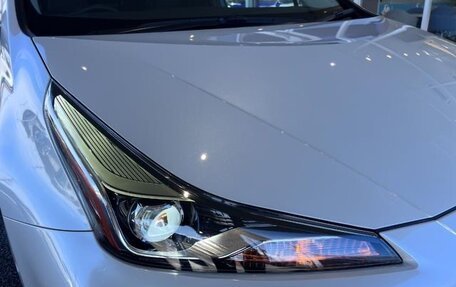 Toyota Prius IV XW50, 2021 год, 1 450 300 рублей, 5 фотография