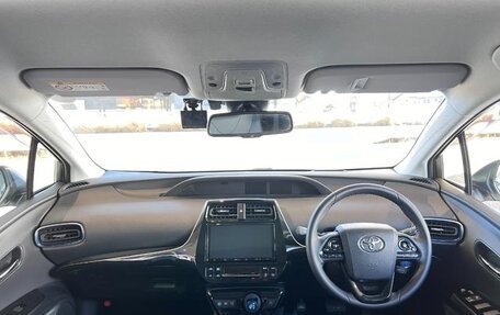 Toyota Prius IV XW50, 2021 год, 1 450 300 рублей, 16 фотография