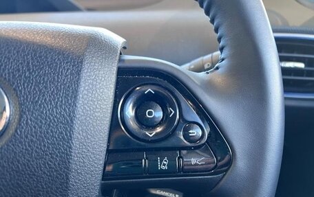 Toyota Prius IV XW50, 2021 год, 1 450 300 рублей, 19 фотография