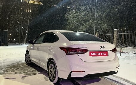 Hyundai Solaris II рестайлинг, 2018 год, 1 070 000 рублей, 3 фотография