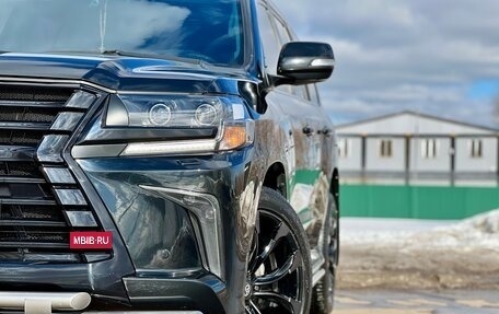 Toyota Land Cruiser 200, 2018 год, 8 300 000 рублей, 7 фотография