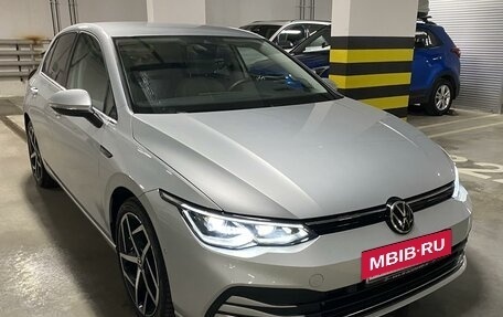 Volkswagen Golf VIII, 2020 год, 3 350 000 рублей, 26 фотография