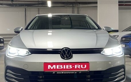 Volkswagen Golf VIII, 2020 год, 3 350 000 рублей, 23 фотография