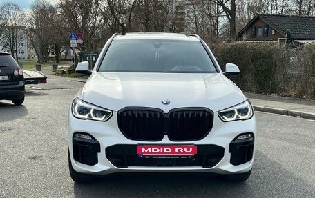 BMW X5, 2021 год, 5 894 817 рублей, 2 фотография