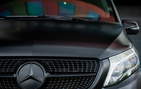 Mercedes-Benz V-Класс, 2022 год, 12 950 000 рублей, 3 фотография