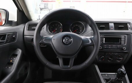 Volkswagen Jetta VI, 2015 год, 990 000 рублей, 21 фотография