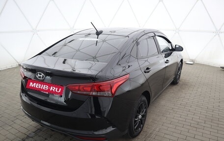 Hyundai Solaris II рестайлинг, 2021 год, 1 745 000 рублей, 3 фотография