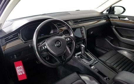 Volkswagen Passat B8 рестайлинг, 2019 год, 1 699 789 рублей, 11 фотография