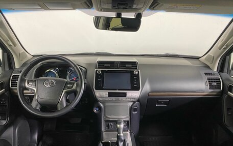 Toyota Land Cruiser Prado 150 рестайлинг 2, 2018 год, 5 390 000 рублей, 9 фотография
