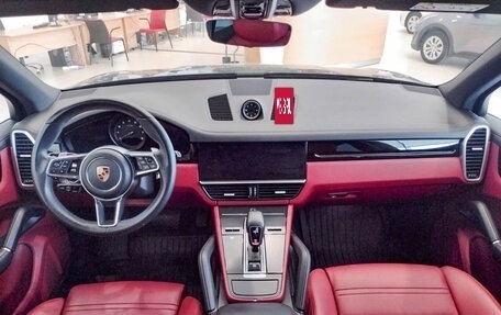 Porsche Cayenne III, 2018 год, 8 990 000 рублей, 14 фотография