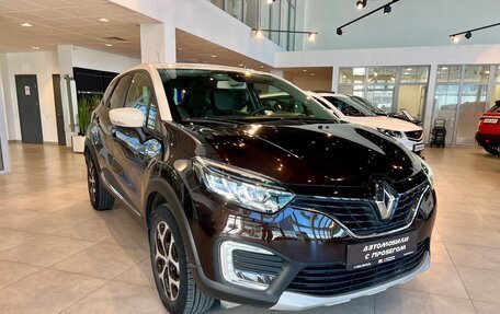 Renault Kaptur I рестайлинг, 2018 год, 1 604 000 рублей, 3 фотография