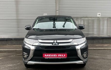 Mitsubishi Outlander III рестайлинг 3, 2018 год, 2 229 000 рублей, 2 фотография